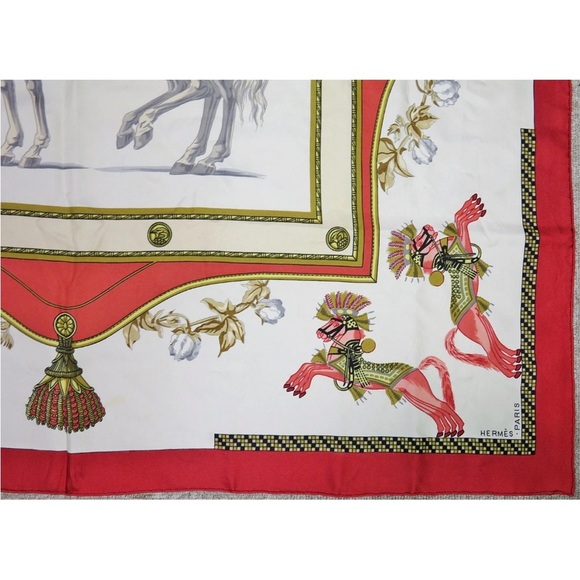 Hermes Harnais Français Silk Scarf in White and Gold - Picture 6 of 11